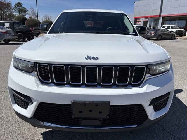 2023 Jeep Grand Cherokee Laredo 4WD