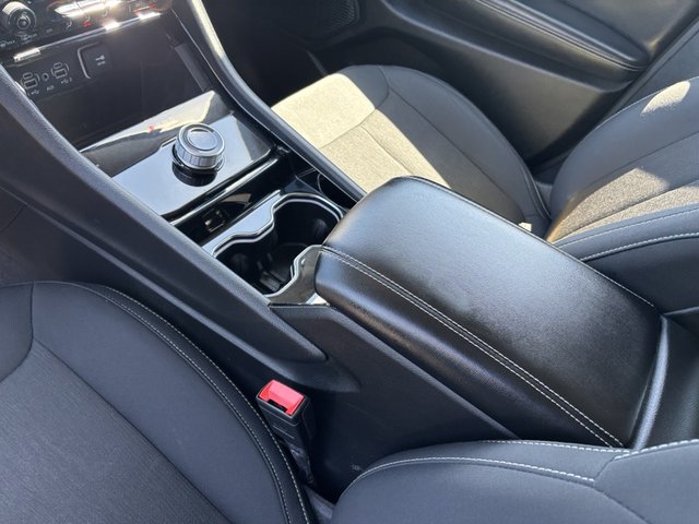 2023 Jeep Grand Cherokee Laredo 4WD