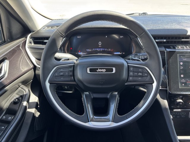 2023 Jeep Grand Cherokee Laredo 4WD