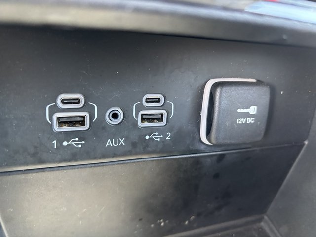 2023 Jeep Grand Cherokee Laredo 4WD