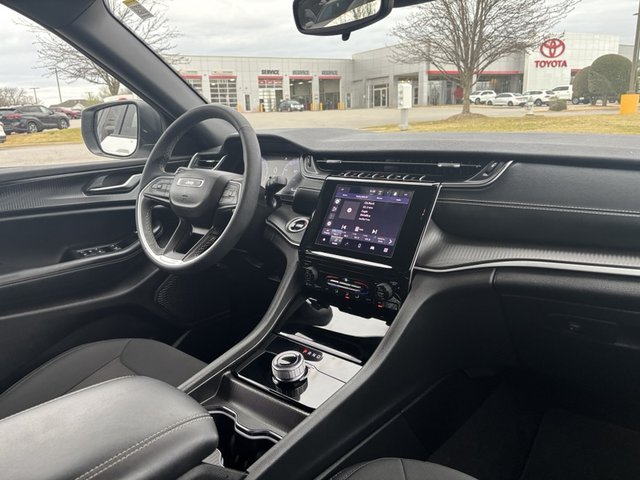 2024 Jeep Grand Cherokee Laredo X 4WD