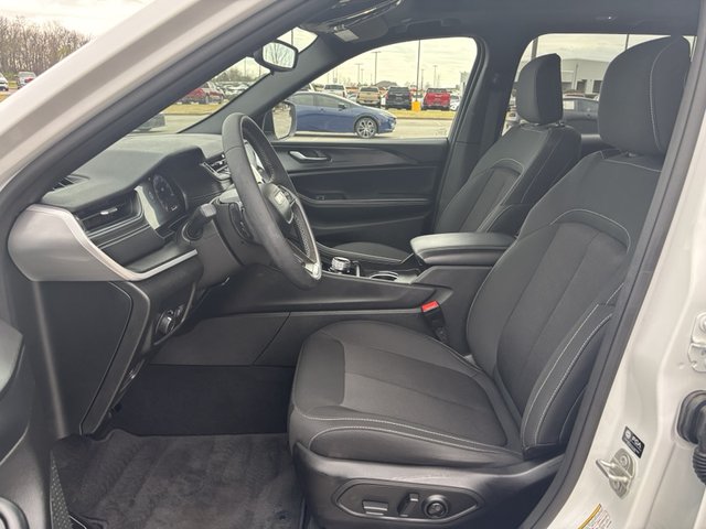 2024 Jeep Grand Cherokee Laredo X 4WD