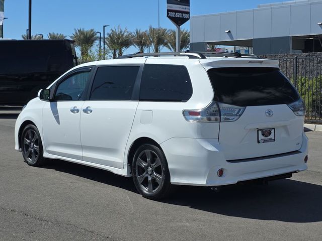 2017 Toyota Sienna SE FWD
