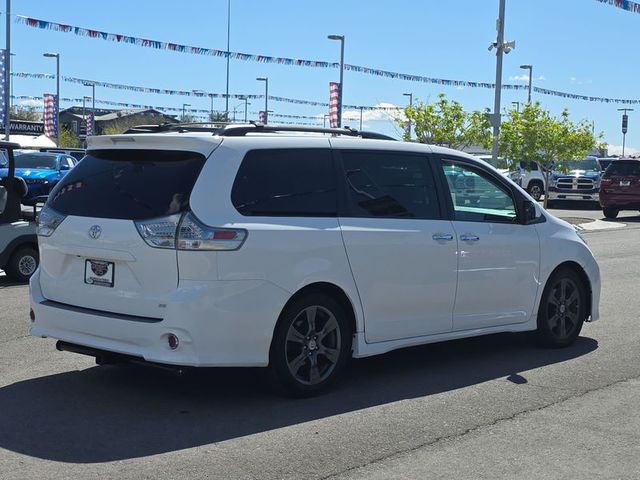 2017 Toyota Sienna SE FWD