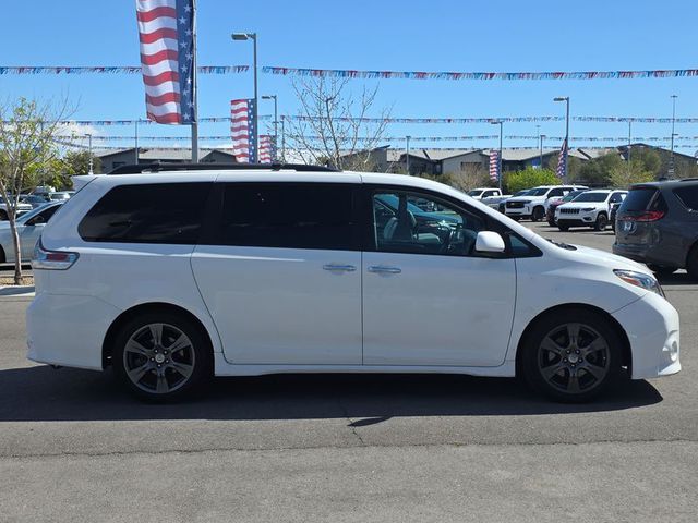 2017 Toyota Sienna SE FWD