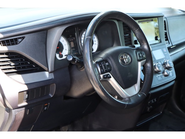 2017 Toyota Sienna SE FWD