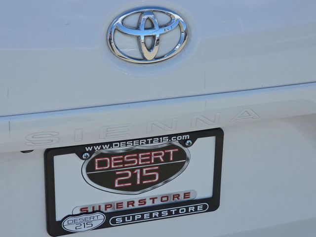 2017 Toyota Sienna SE FWD