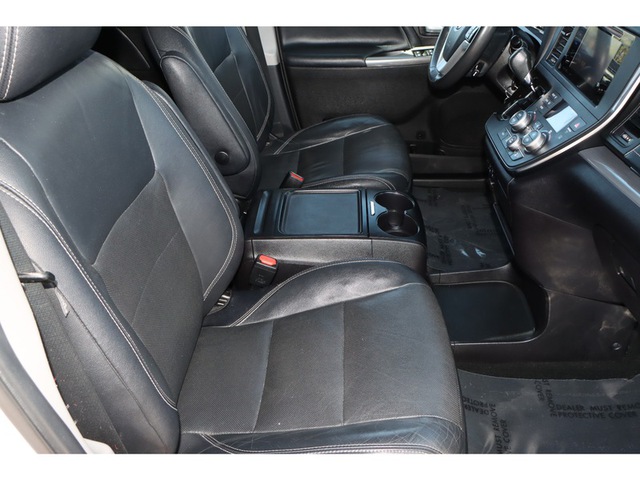 2017 Toyota Sienna SE FWD