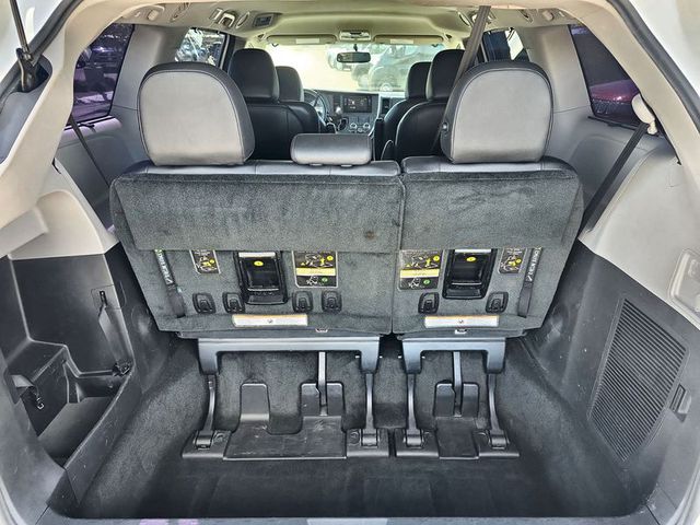 2017 Toyota Sienna SE FWD