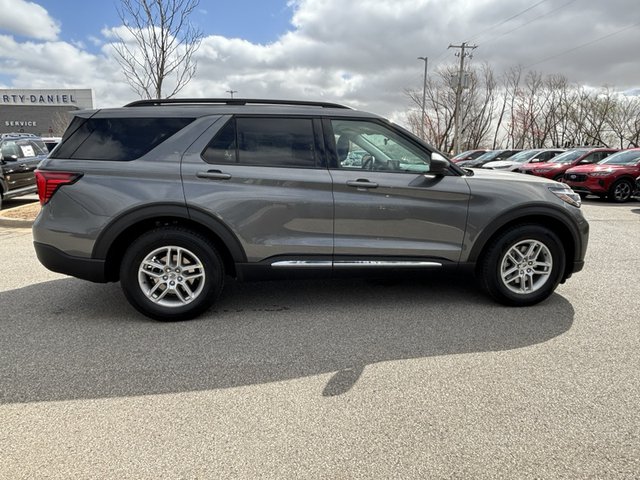 2025 Ford Explorer Active RWD