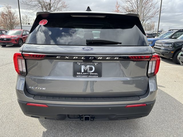 2025 Ford Explorer Active RWD