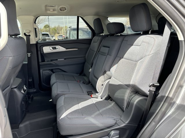 2025 Ford Explorer Active RWD