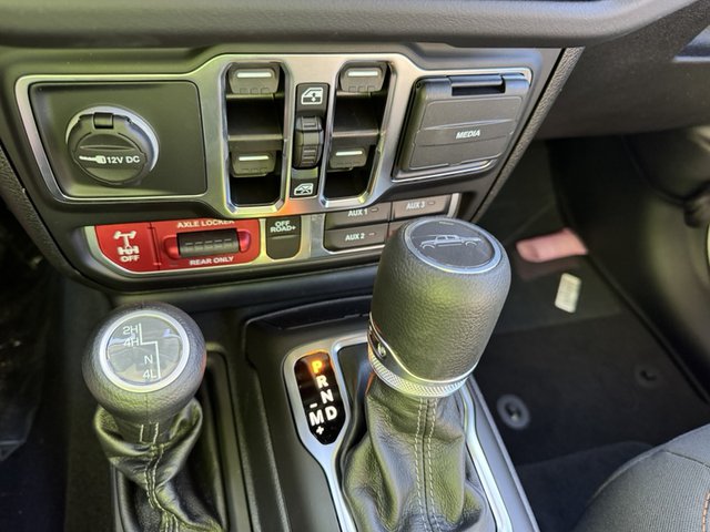 2025 Jeep Gladiator Mojave 4WD