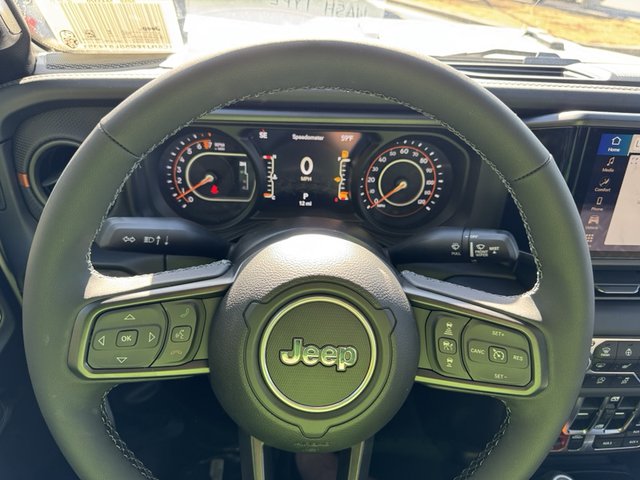 2025 Jeep Gladiator Mojave 4WD