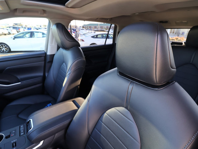 2021 Toyota Highlander XLE FWD