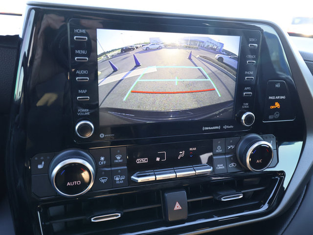 2021 Toyota Highlander XLE FWD