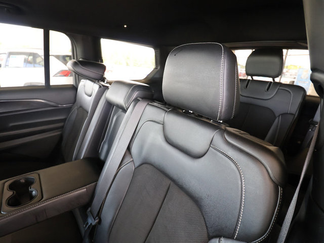 2022 Jeep Grand Cherokee Altitude 4WD L