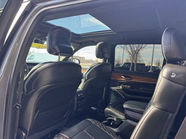 2023 Jeep Grand Cherokee Summit Reserve 4WD L