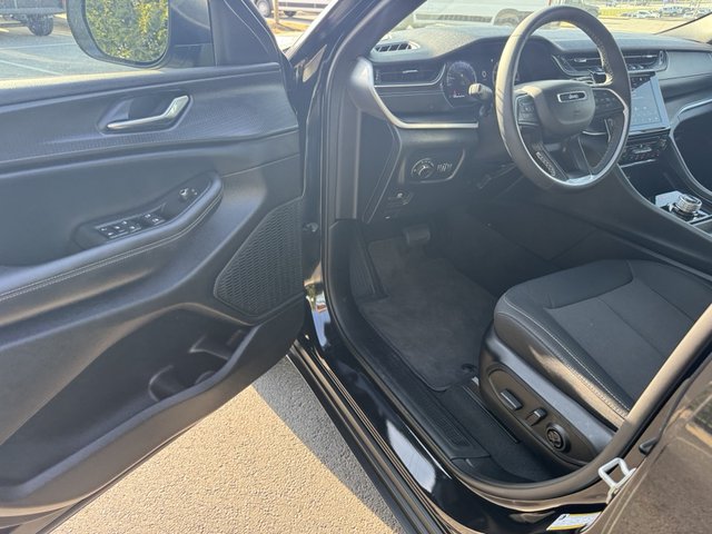 2024 Jeep Grand Cherokee Laredo X 4WD