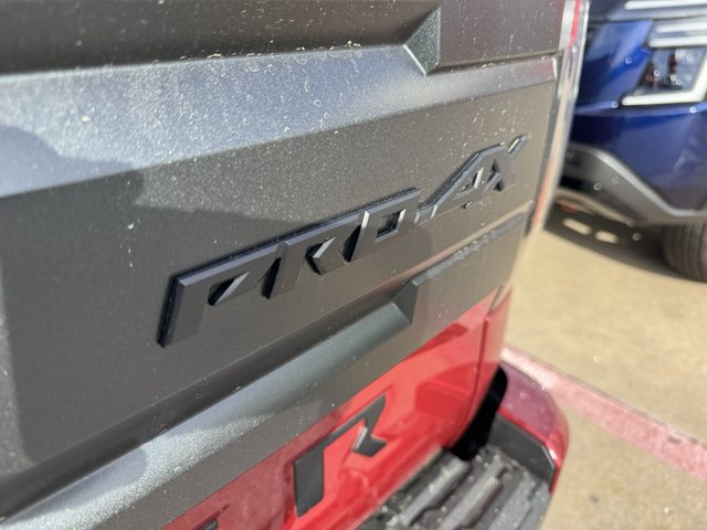 2025 Nissan Frontier PRO-4X 4WD