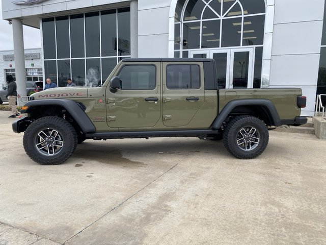 2025 Jeep Gladiator Mojave 4WD