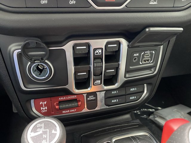 2025 Jeep Gladiator Mojave 4WD