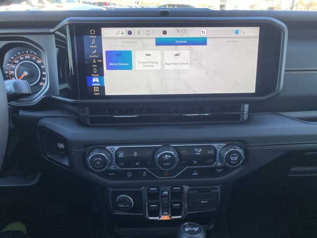 2024 Jeep Wrangler Sahara 4WD