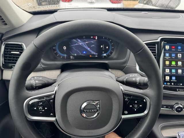 2024 Volvo XC90 Ultimate Bright Theme