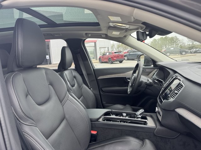2024 Volvo XC90 Ultimate Bright Theme