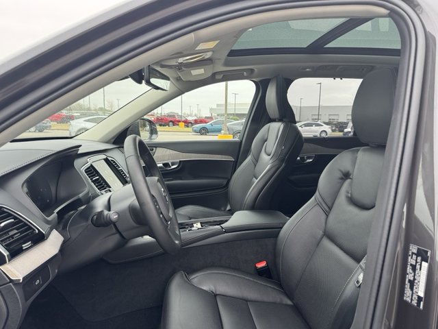 2024 Volvo XC90 Ultimate Bright Theme