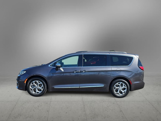 2022 Chrysler Pacifica Limited FWD