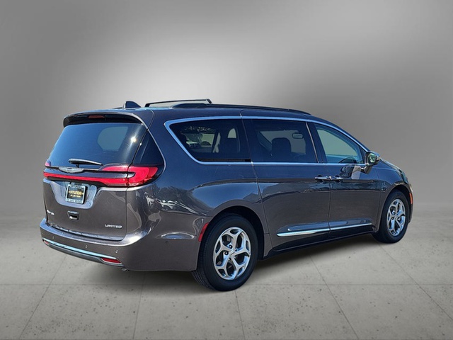 2022 Chrysler Pacifica Limited FWD