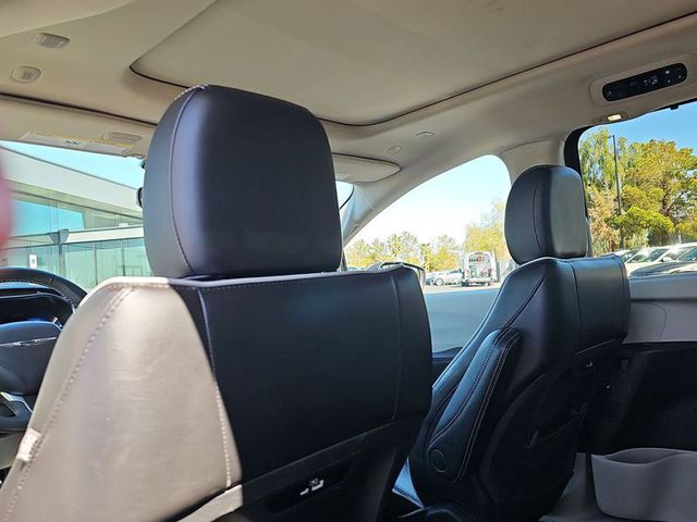 2022 Chrysler Pacifica Limited FWD