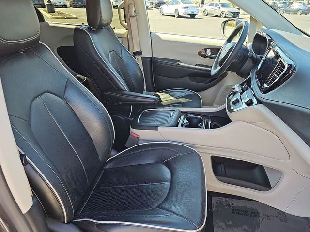 2022 Chrysler Pacifica Limited FWD