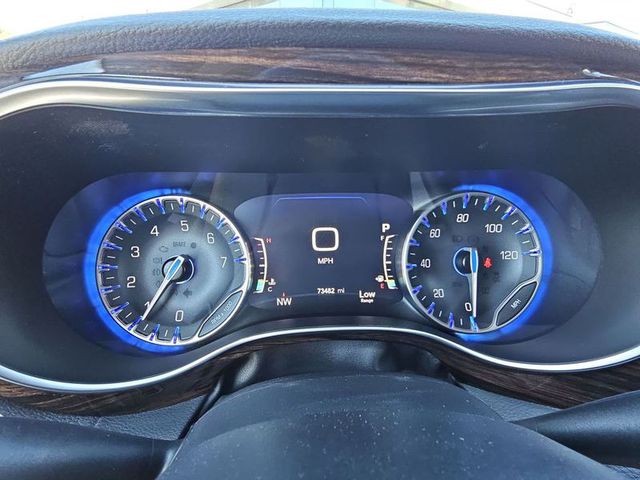 2022 Chrysler Pacifica Limited FWD