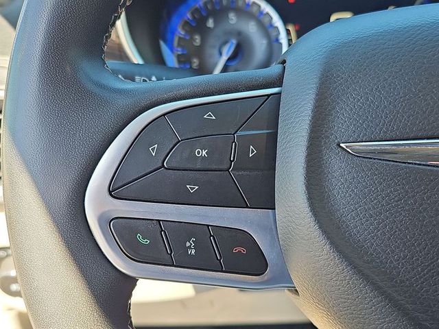 2022 Chrysler Pacifica Limited FWD