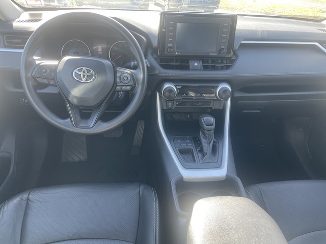 2020 Toyota RAV4 LE FWD