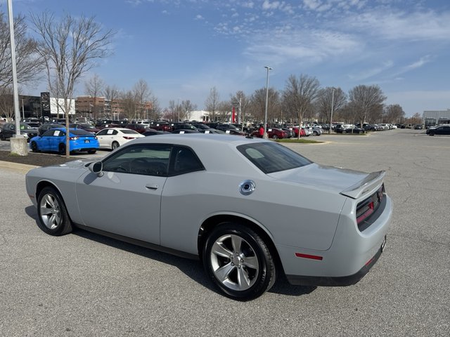 2021 Dodge Challenger SXT RWD