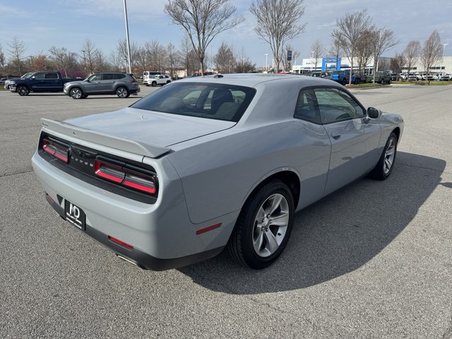 2021 Dodge Challenger SXT RWD
