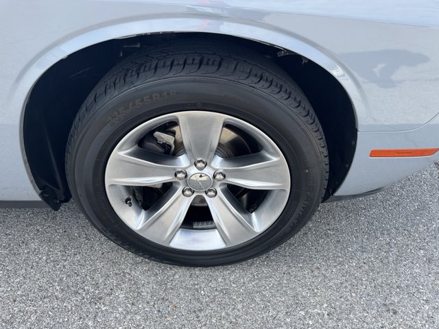 2021 Dodge Challenger SXT RWD