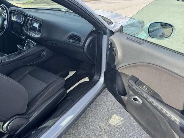 2021 Dodge Challenger SXT RWD