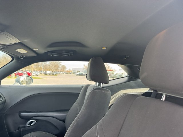 2021 Dodge Challenger SXT RWD