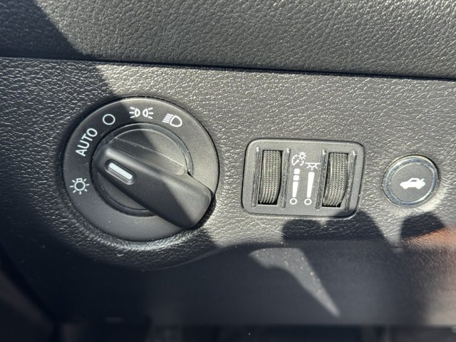 2021 Dodge Challenger SXT RWD