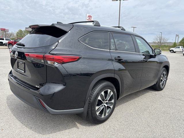 2022 Toyota Highlander XLE FWD