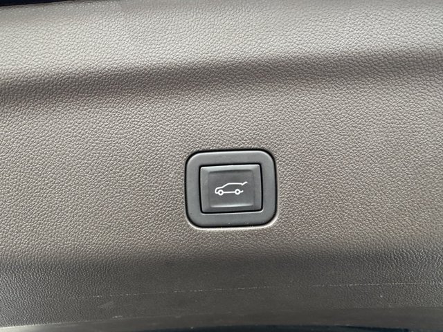2024 GMC Yukon Denali 4WD