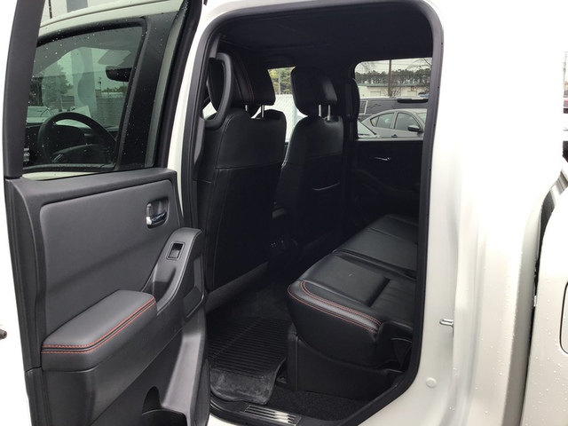 2023 Nissan Frontier PRO-4X 4WD