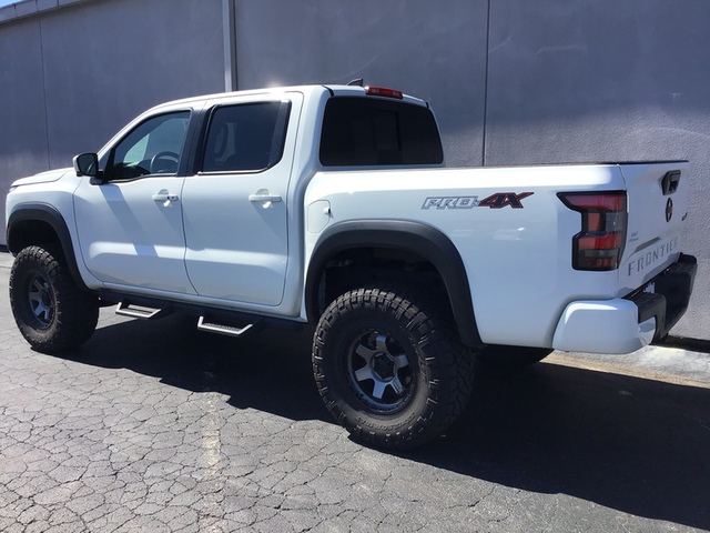 2023 Nissan Frontier PRO-4X 4WD