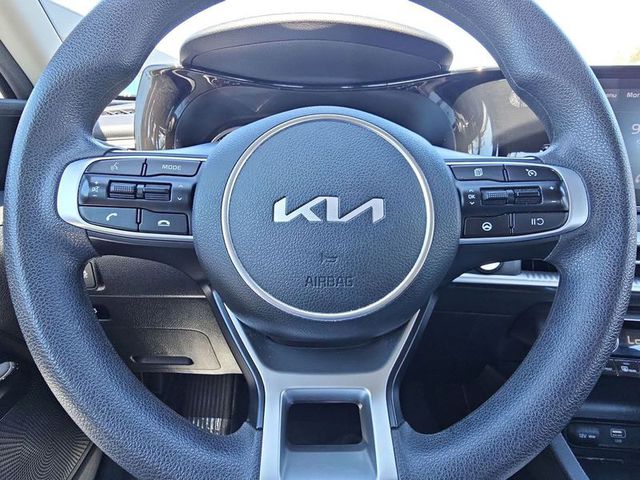 2022 Kia K5 LXS FWD