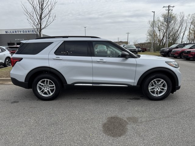 2025 Ford Explorer Active RWD