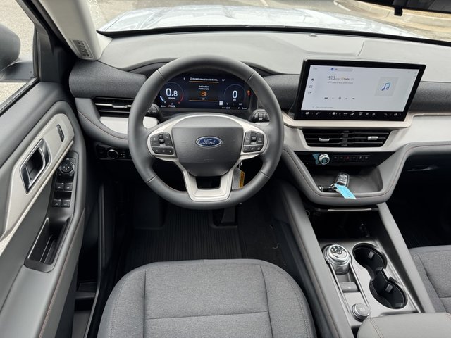 2025 Ford Explorer Active RWD